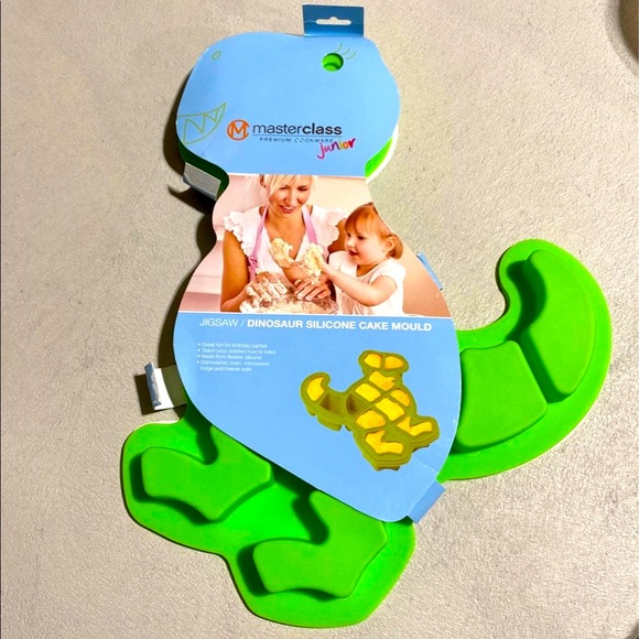 masterclass Other - Silicone Dinosaur Cake Mold